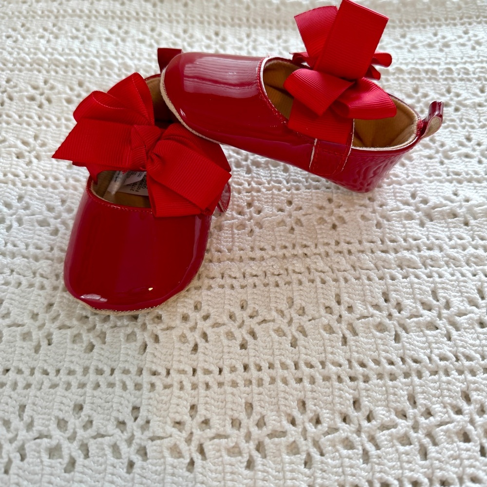 Baby Toddler Girl Red Patent Bow Mary Janes & Gold Glitter Mary Janes 9-12 Mo. - Picture 3 of 5